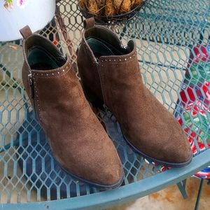 Super comfy suede booties